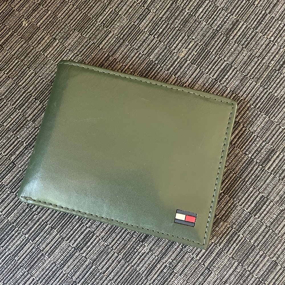 Tommy Hilfiger Green Wallet